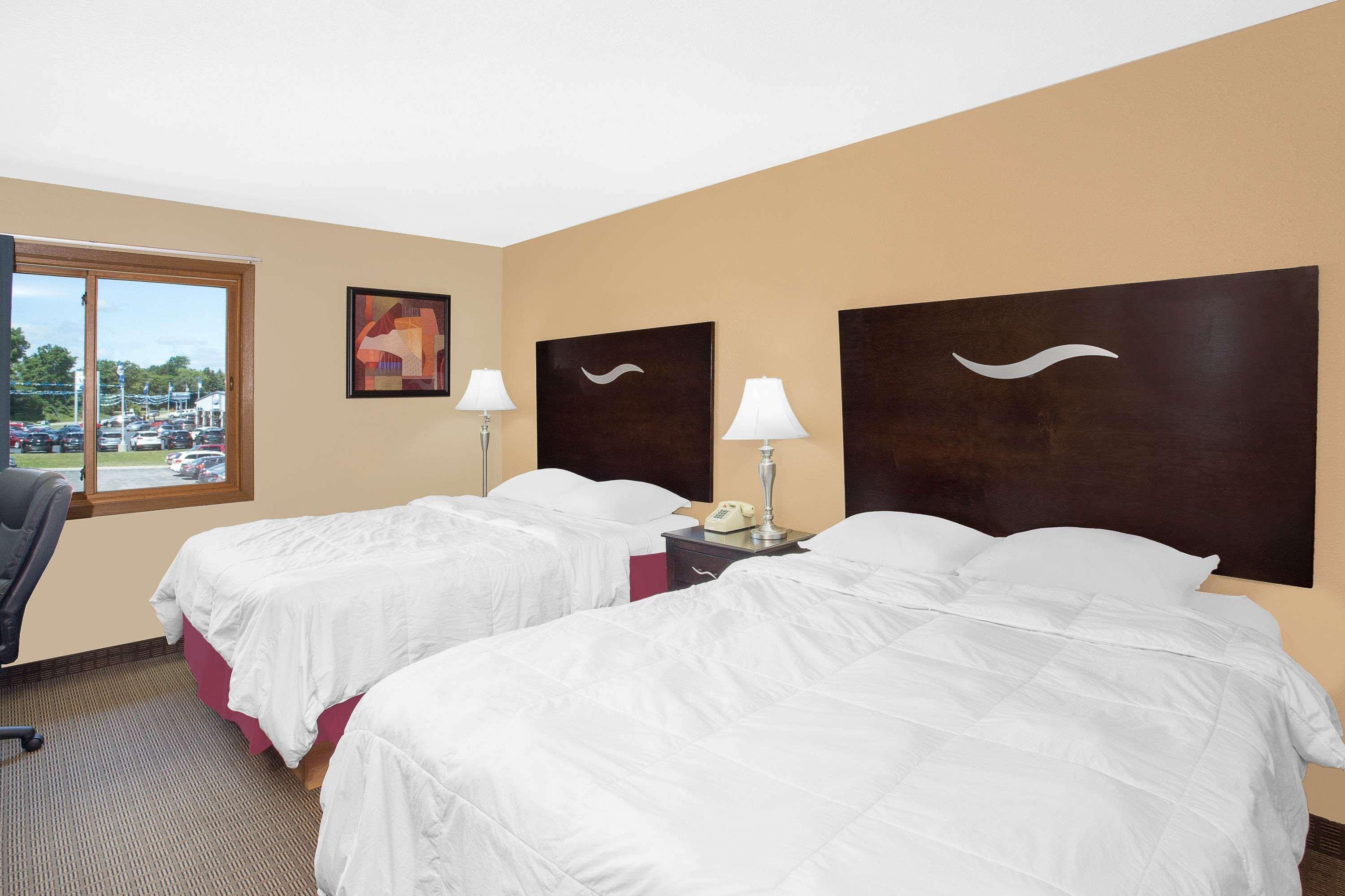 Super 8 By Wyndham Sheboygan Wi Exterior foto
