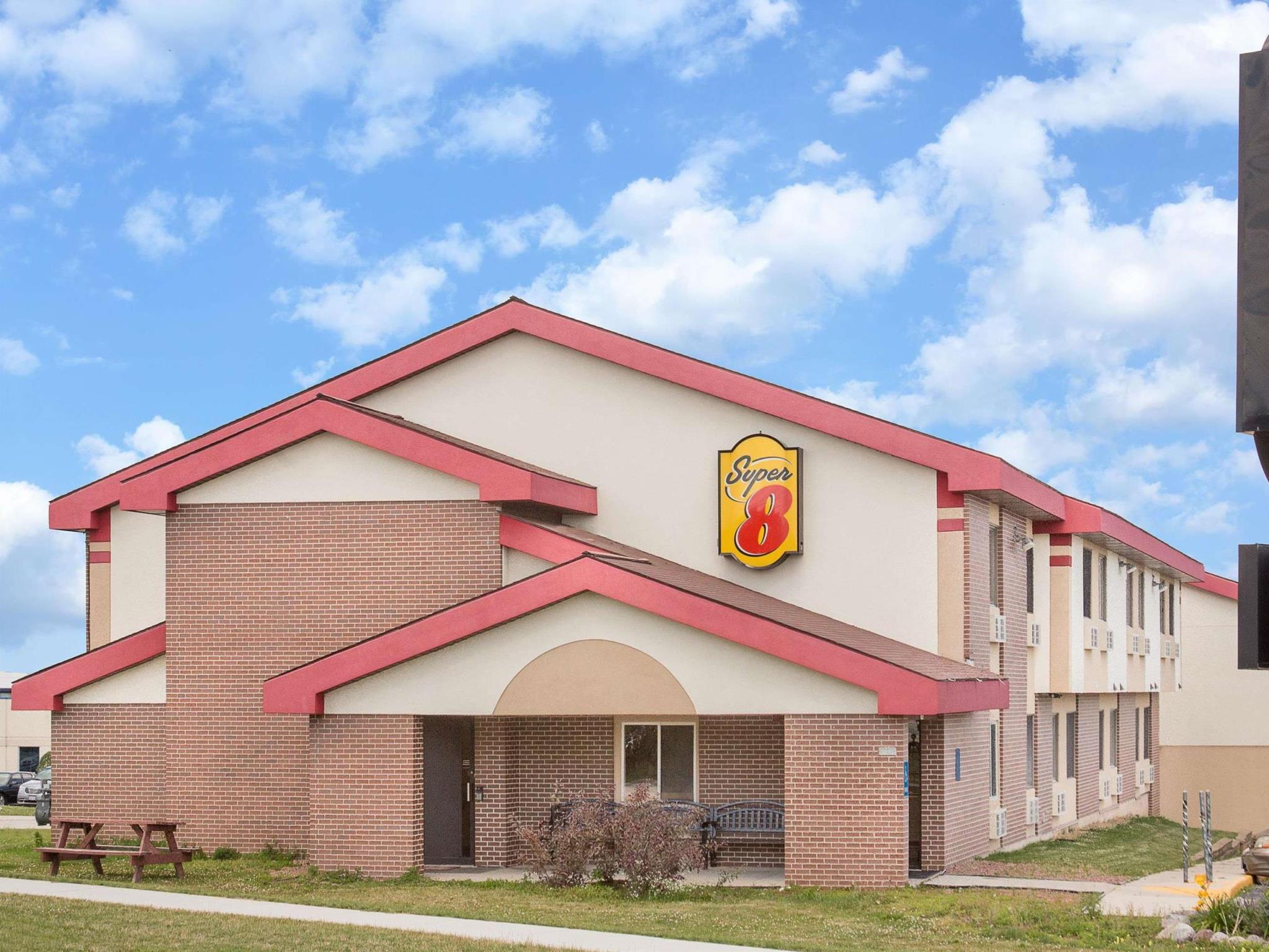 Super 8 By Wyndham Sheboygan Wi Exterior foto