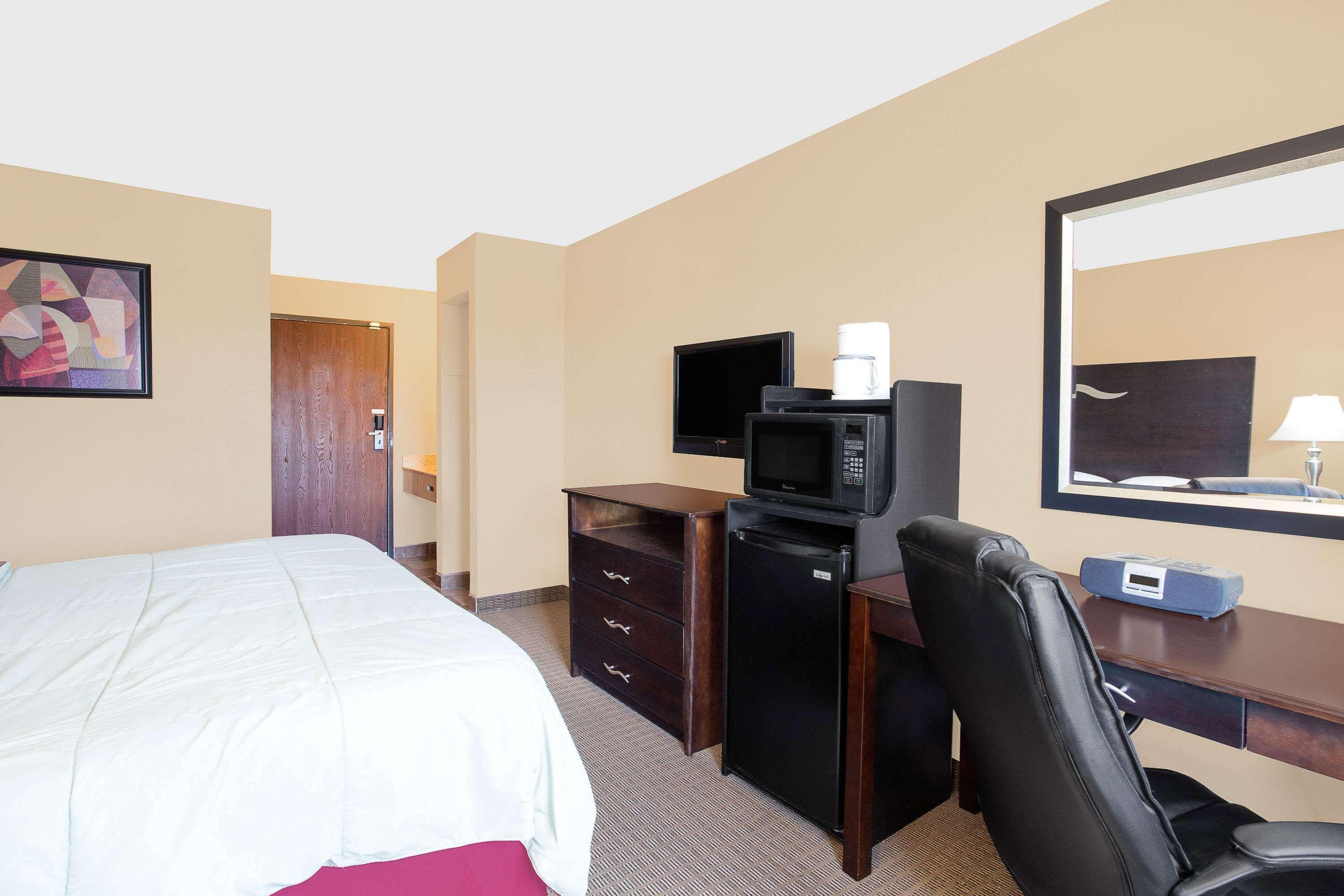 Super 8 By Wyndham Sheboygan Wi Exterior foto